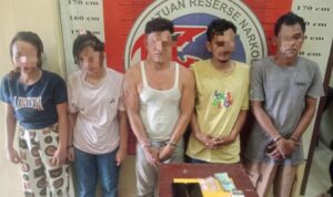 Polres Padang Lawas Gagalkan Peredaran Sabu di Kos-Kosan, 5 Tersangka Diamankan dan Uang Rp900 Ribu Disita