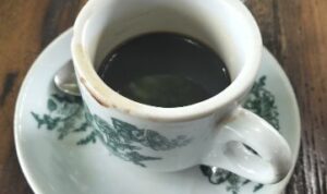 5 Strategi Unik Kelola Warung Kopi di Kepri yang Bikin Pelanggan Betah & Bisnis Makin Moncer