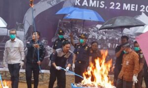 Bea Cukai Tanjungpinang Musnahkan Barang Ilegal Senilai Rp5,3 Miliar di TPA Ganet