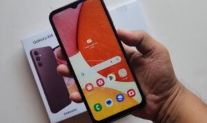 8 Cara Cerdas Menghasilkan Uang Tambahan dari Rumah Hanya Bermodalkan HP