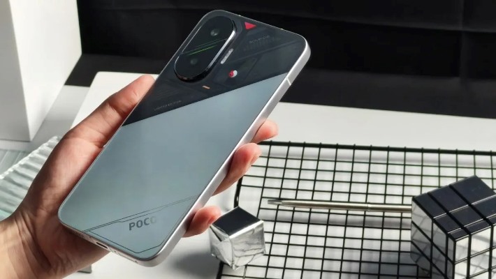 Poco F7