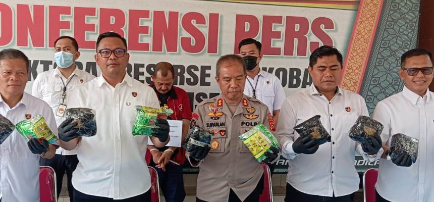 Polda Sumsel Gagalkan Peredaran 11 Kg Sabu Pelaku Berkedok Penjual Burung Merpati