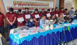 Polda Sumsel Ungkap 19 Kasus Narkoba: 16 Kurir Ditangkap, 11,7 Kg Sabu dan Ribuan Ekstasi Dimusnahkan