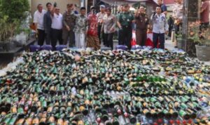 Polresta Cirebon Hancurkan Lebih dari 12 Ribu Botol Miras demi Wujudkan Kota Aman dan Bebas Gangguan