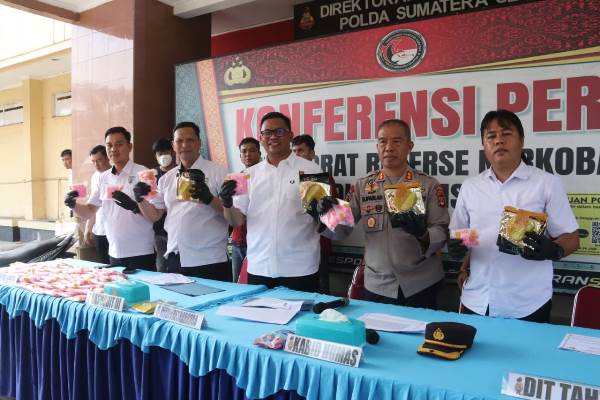 Tembakan Melesat Di Ogan Ilir Polisi Gagalkan Upaya Kabur Kurir Narkoba Bersenjata Sabu 3 Kg