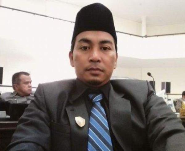 Anggota Dprd Tapsel Dari Fraksi Nasdem Edi Sullam Siregar