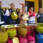 Polisi Bongkar Sindikat Pengoplosan LPG di Purwakarta, Tiga Tersangka Ditangkap