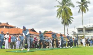Ansar Ahmad dan Nyanyang Ramaikan Turnamen Golf HUT Bhayangkara ke-79 di Palm Springs Batam