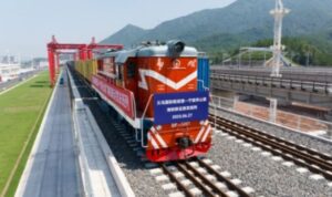 China Luncurkan Terminal Kereta Api Otonom Pertama dengan Sistem Hybrid untuk Efisiensi Logistik