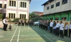 Kebersamaan TNI Polri dan ASN : Apel Pagi Gabungan Polsek Babelan dan Lurah Kebalen
