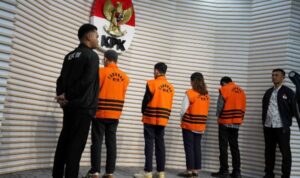 KPK Tahan Empat Pejabat Kemnaker dalam Kasus Korupsi Izin Tenaga Kerja Asing