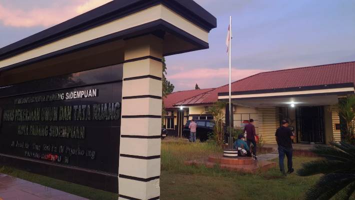 Kpk Telusuri Jejak Uang Proyek Kantor Dinas Pupr Padangsidimpuan Jadi Sasaran