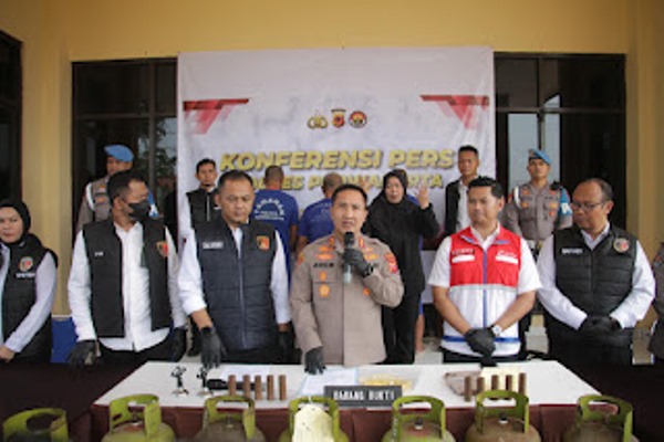 Polres Purwakarta Bongkar Sindikat Penyalahgunaan Gas Elpiji Bersubsidi Tiga Pelaku Ditangkap