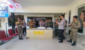 Rayakan HUT Bhayangkara ke 79, Forkopimcam Kedungwaringin Bawa Kue Tart Serta Ucapan Selamat