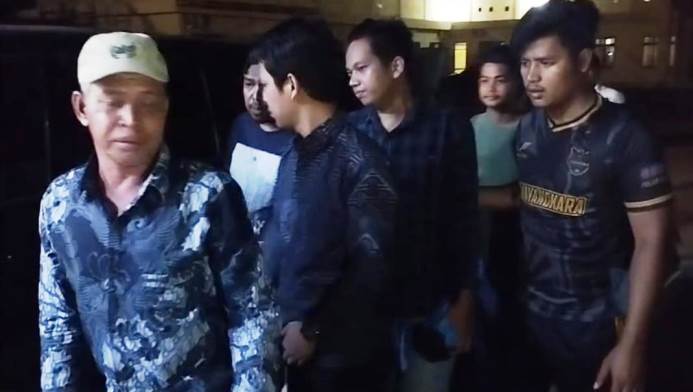 Ayah Bersama 2 Anaknya Diduga Pelaku Penganiayaan Anak Dibawah Umur