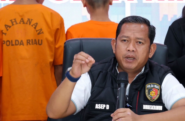 Direktur Reskrimum Polda Riau Kombes Pol Asep Darmawan