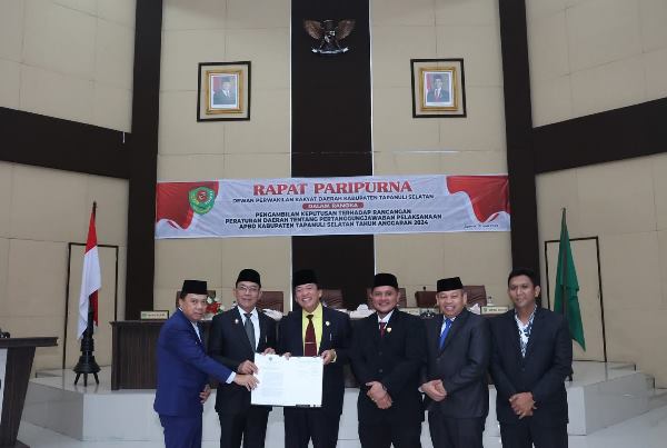 Dprd Tapanuli Selatan Sahkan Ranperda Pertanggungjawaban Apbd 2024