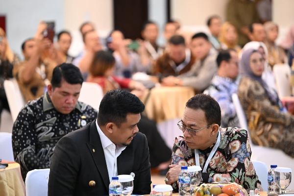 Gubernur Sumatera Utara M.bobby Afif Nasution Bersama Bupati Tapanuli Selatan H. Gus Irawan Pasaribu