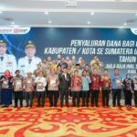 Bobby Nasution Serahkan Rp674 Miliar DBH ke 33 Kabupaten/Kota di Sumut