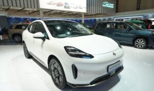 Terinspirasi Dari Private Jet, HYPTEC HT Mobil Listrik Mewah GAC untuk Keluarga Indonesia