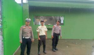 Jaga Kamtibmas, Polsek Serang Baru Gandeng Security PT SJP Lakukan Patroli Gabungan