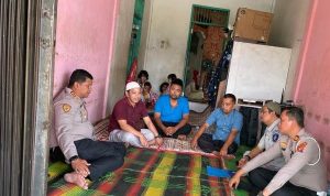 Kapolres Madina Serahkan SPT Jasa Raharja Almarhumah Fathia kepada Orang Tuanya