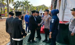 Kapolsek Cikarang Pusat Pimpin Pengamanan Upacara Hari Jadi Kabupaten Bekasi ke-75