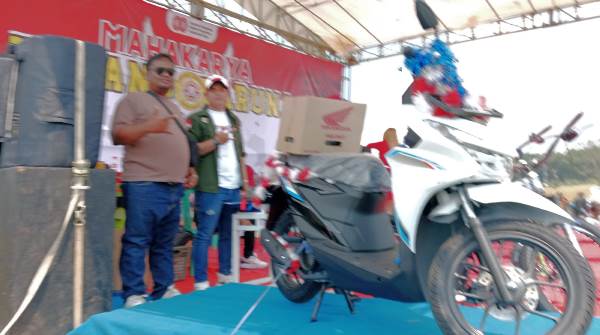 Katar Jomin Barat Agustusan Gelar Perlombaan Karnaval Berhadiah Motor Baru 1
