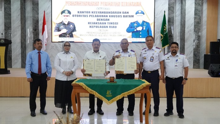 Kejati Kepri Dan Ksop Batam Teken Mou Perkuat Penegakan Hukum Maritim Indonesia