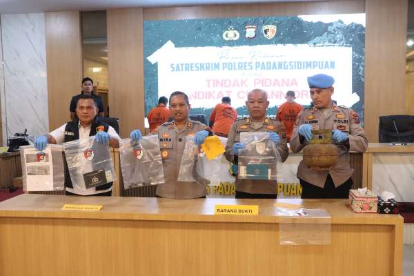 Nekat Curi Motor Di Depan Mapolres Sindikat Curanmor Padangsidimpuan Dibekuk Polisi