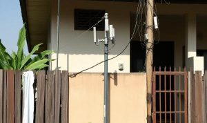 Proyek Pemasangan Tiang Internet di Gang Citra Cikampek Utara Ganggu Ketertiban Umum dan Resahkan Warga