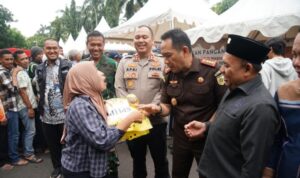 Polres Metro Bekasi Gelar Gerakan Pangan Murah Bersama Bulog, Ringankan Beban Warga Dan Dukung UMKM Lokal