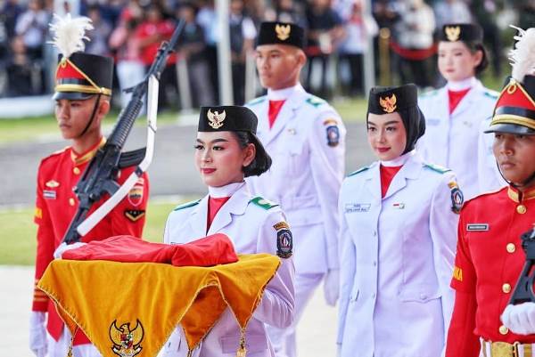 Profil Tsaniyah Aqillah Pembawa Baki Paskibraka Hut Ri Ke 80 Tingkat Provinsi Kepri