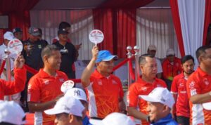 Semarak Gerak Jalan HUT RI ke-80 & Hari Jadi Bekasi ke-75: Kapolres Metro Bekasi Berikan Semangat Nasionalisme