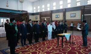 Bupati Iskandarsyah Ingatkan Pejabat yang Dilantik: Jangan Korupsi, Layani Masyarakat dengan Baik