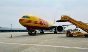 DHL Express Tambah Kapasitas Kargo Udara dari Hanoi, Dorong Pertumbuhan Ekspor Teknologi Vietnam