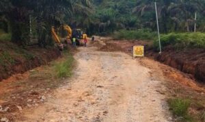 Pemkab Tapanuli Selatan Bangun Jalan Hotmix Gua Asom–Malombu, Warga Sambut Gembira