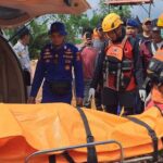 Dua Hari Pencarian, Tim SAR Temukan Jasad Operator Excavator di Sungai Lilin