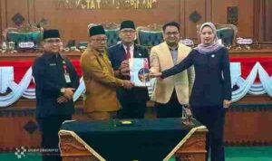 Wali Kota Lis Darmansyah Hadiri Rapat Paripurna DPRD, Bahas APBD Tanjungpinang 2026