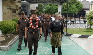Kajati Kepri Kunjungi Cabjari Moro, Dorong Pengelolaan Dana Desa Transparan