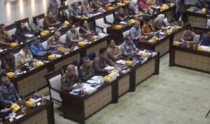 Menkeu Purbaya Yudhi Sadewa Ajukan Anggaran Kemenkeu 2026 Rp52 Triliun di Rapat Perdana dengan Komisi XI DPR