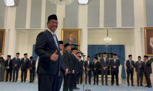 Purbaya Yudhi Sadewa Resmi Dilantik Jadi Menteri Keuangan Gantikan Sri Mulyani