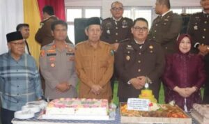 Peringati Hari Lahir Kejaksaan Ke-80, Kejari Paluta Santuni Anak Yatim