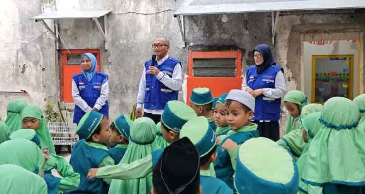 Dukung Peningkatan Kualitas Pendidikan, TPS Serahkan Bantuan Komputer dan Printer kepada Yayasan Insan Mulia Cerdas