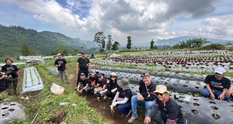 World Food Day 2025: Bank DBS Indonesia Bersama Para Mitra “Bergandengan Tangan untuk Pangan yang Lebih Baik dan Masa Depan yang Lebih Baik”