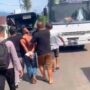 Geram! Warga Tangkap Pemuda yang Nekat Lakukan Pelecehan di Jalan Ujung Gurap
