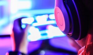 Tren Gaming di Indonesia 2025: Perbedaan Gaya Bermain Pria dan Wanita Tren Gaming di Indonesia 2025: Perbedaan Gaya Bermain Pria dan Wanita