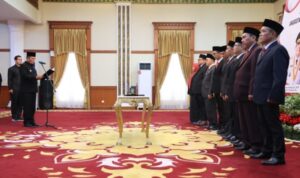 Gubernur Ansar Ahmad Lantik Anggota BPSK Kota Batam Periode 2025–2030 Gubernur Ansar Ahmad Lantik Anggota BPSK Kota Batam Periode 2025–2030