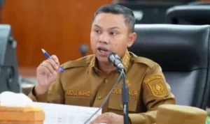 Kantor PUPR Diserbu! Gubernur Riau Masuk Daftar 10 Orang yang Diamankan KPK