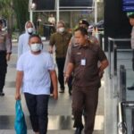 OTT Mengejutkan! Gubernur Riau dan Pejabat PUPR Diterbangkan ke Jakarta oleh KPK